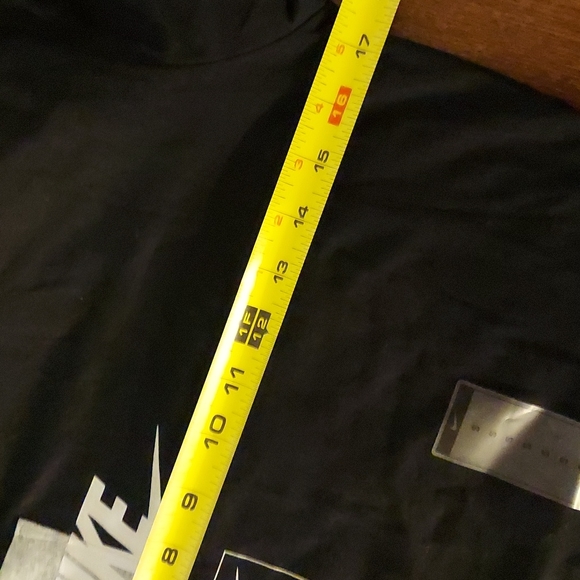 Nike - Picture 4 of 9